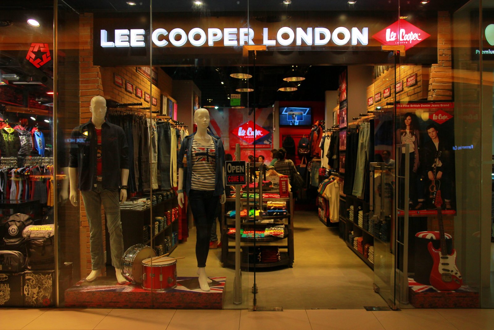 Lee Cooper